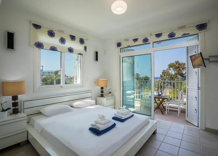 Ricky Case de vacanță