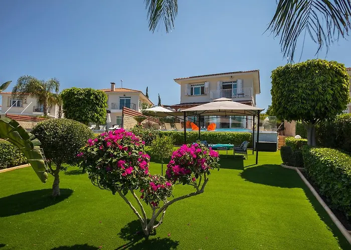 Ricky Case de vacanță